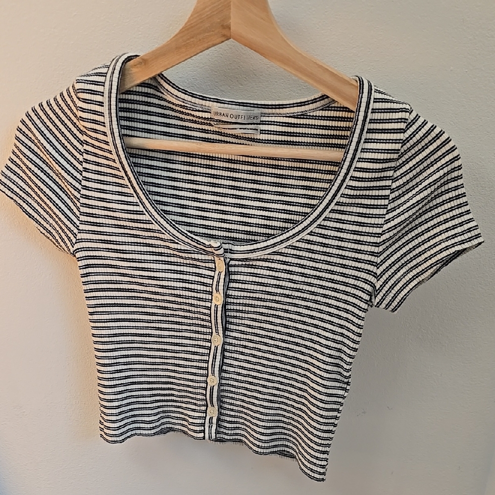 Urban Outfitters Blue And White Stripped Scoop Neck Crop Top Size Medium